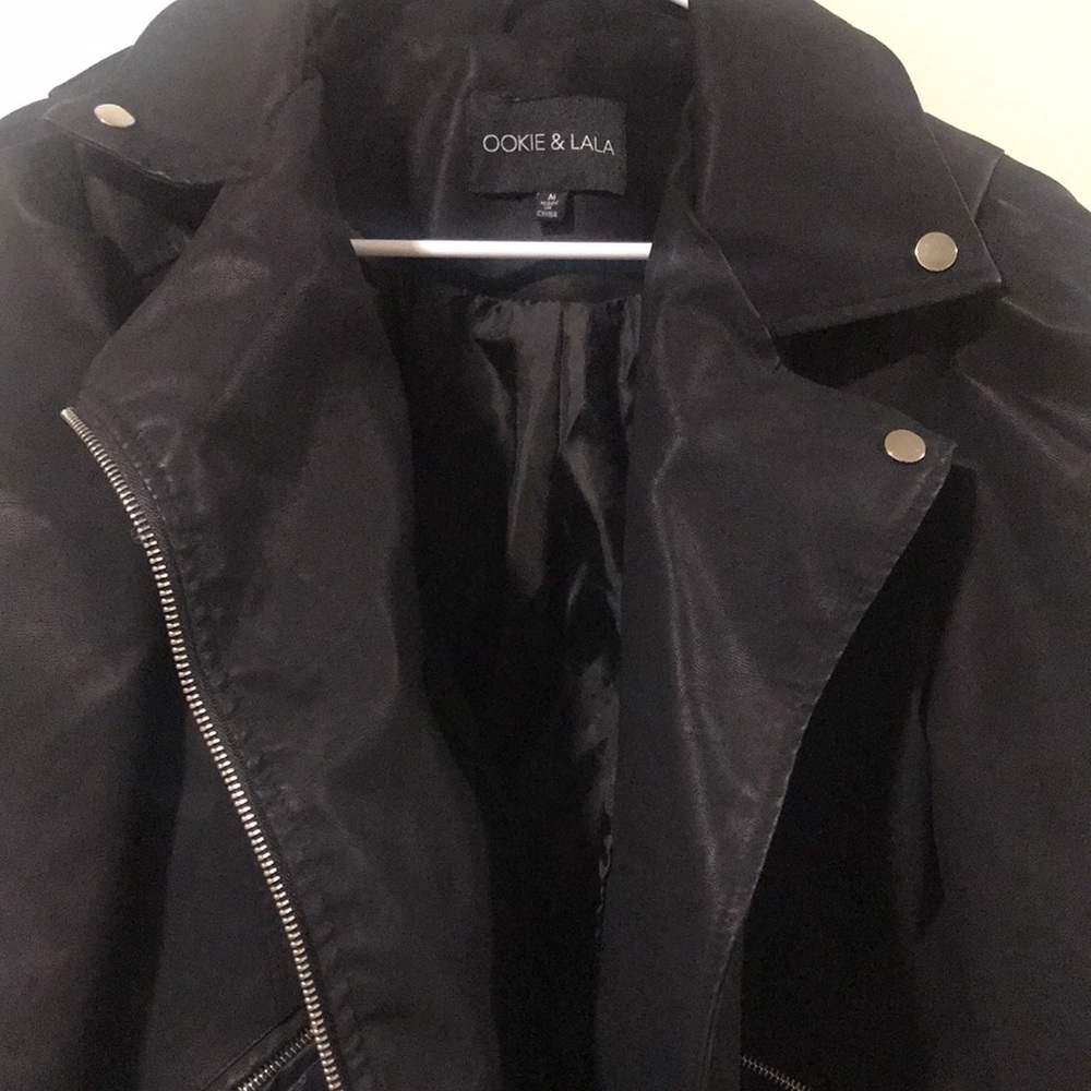 Size medium - Picture 3 of 3